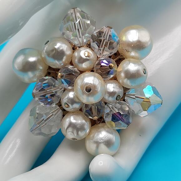 Vintage Snowflake Brooch, Beaded Faux Pearl Aurora Borealis Crystals, 1960s, 2" - Picture 4 of 9